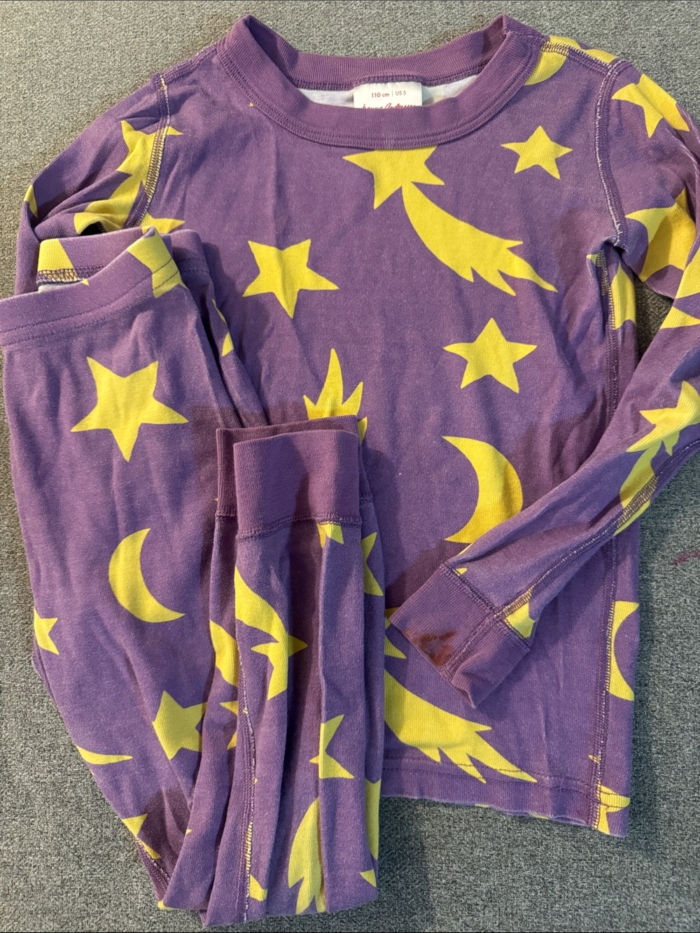 5/$15- Hanna Andersson pajamas size 5
